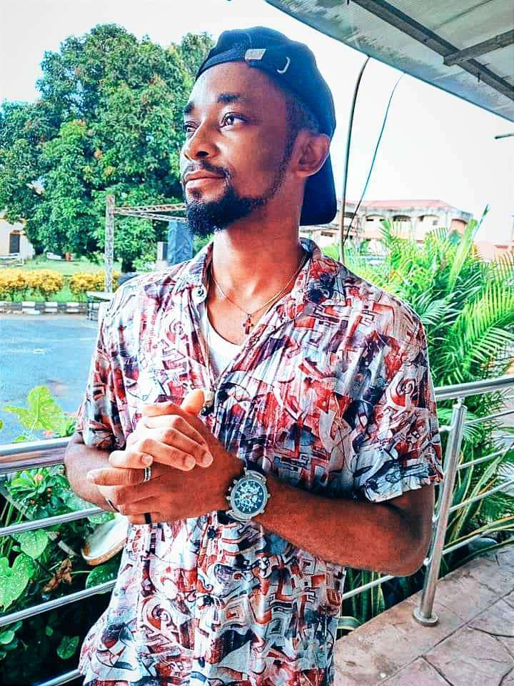 Youngkizz | Biography | Songs | About